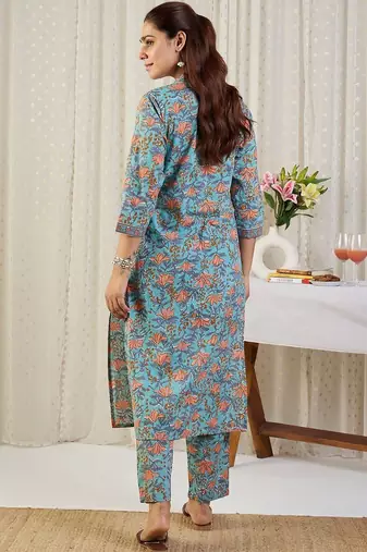 Floral Printed V-Neck Pure Cotton A-Line Kurta With Trousers