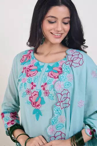 Floral Embroidered Thread Work Pure Cotton Kurta With Trousers & Dupatta