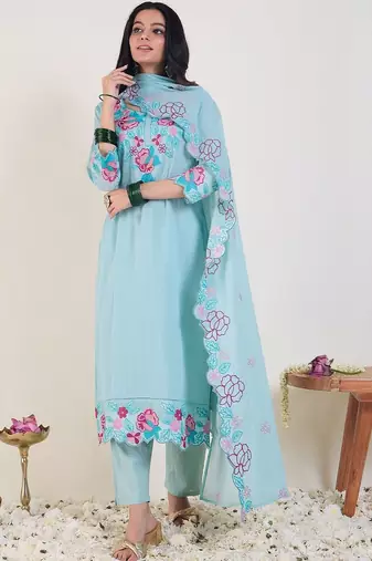 Floral Embroidered Thread Work Pure Cotton Kurta With Trousers & Dupatta