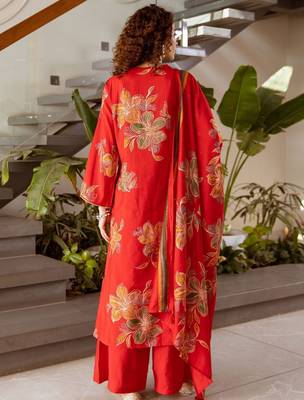 Women Floral Printed Kurta with Palazzos & Dupatta 4