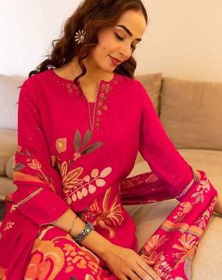 Women Floral Printed Kurta with Palazzos & Dupatta 3