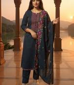 Geometric Yoke Design Thread Work Pure Cotton Kurta & Trousers With Dupatta