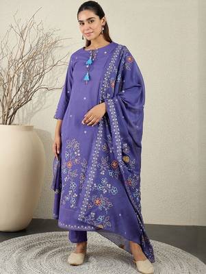 Women Floral Embroidered Cotton A-Line Kurta with Trousers & Dupatta 1
