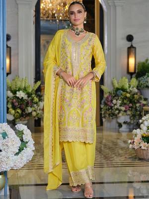 Women Ethnic Motifs Embroidered Kurta with Palazzos & Dupatta 4