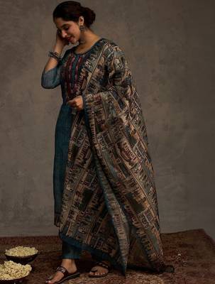 Women Ethnic Motifs Embroidered Thread Work Kurta with Trousers & Dupatta 4