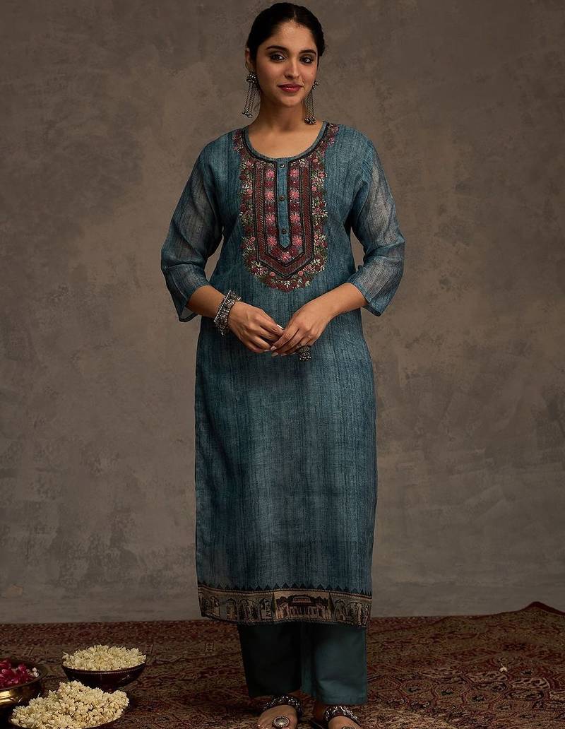 Women Ethnic Motifs Embroidered Thread Work Kurta with Trousers & Dupatta