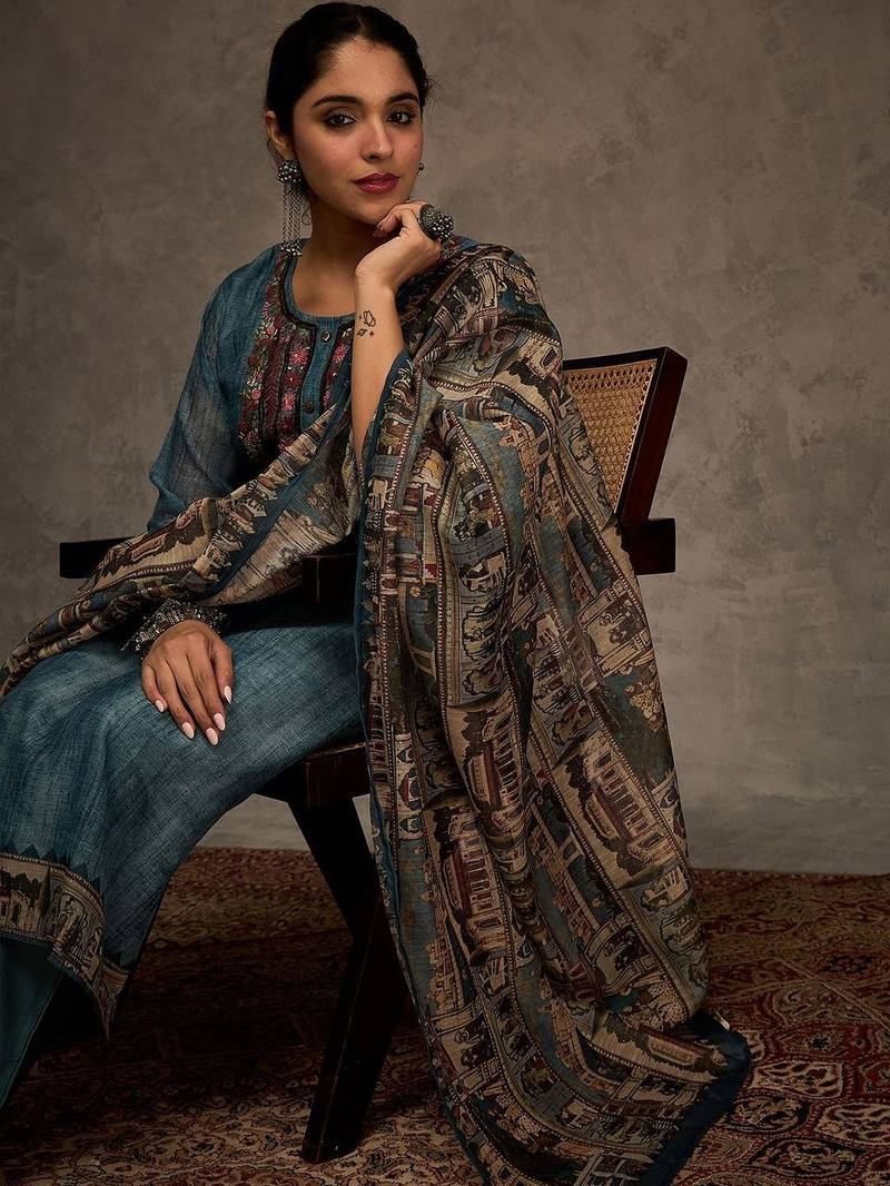 Women Ethnic Motifs Embroidered Thread Work Kurta with Trousers & Dupatta