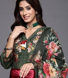 Women Floral Embroidered Thread Work Kurta with Trousers & Dupatta