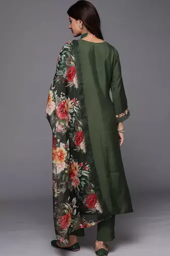 Women Floral Embroidered Thread Work Kurta with Trousers & Dupatta