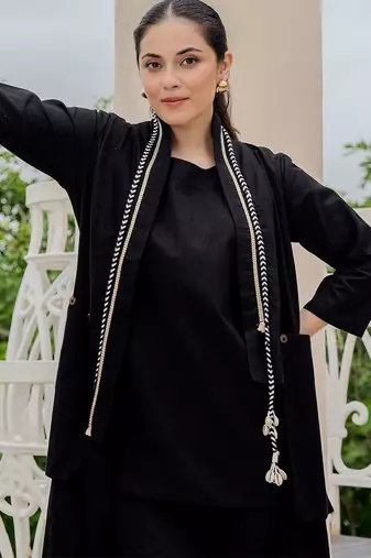 Women Round Neck Pure Cotton Straight Kurta with Palazzos With Jacket