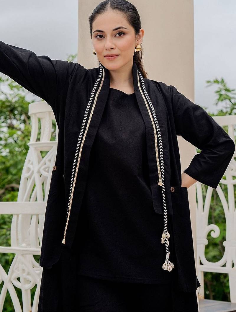 Women Round Neck Pure Cotton Straight Kurta with Palazzos With Jacket