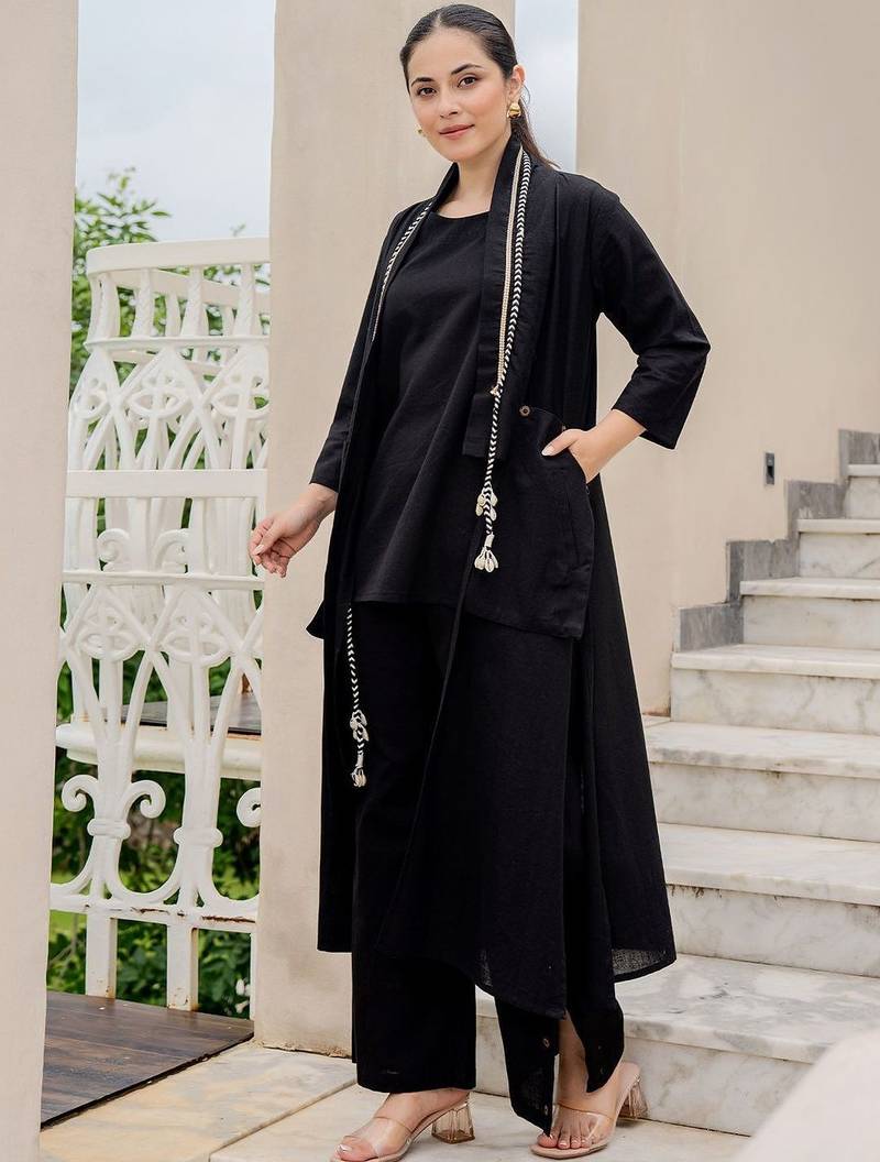 Women Round Neck Pure Cotton Straight Kurta with Palazzos With Jacket