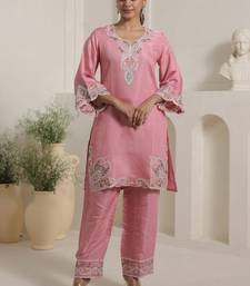 Women Floral Embroidered Regular Thread Work Kurta with Palazzos