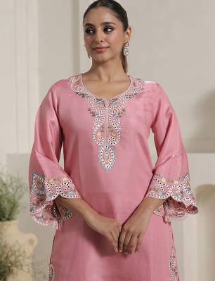 Women Floral Embroidered Regular Thread Work Kurta with Palazzos 2