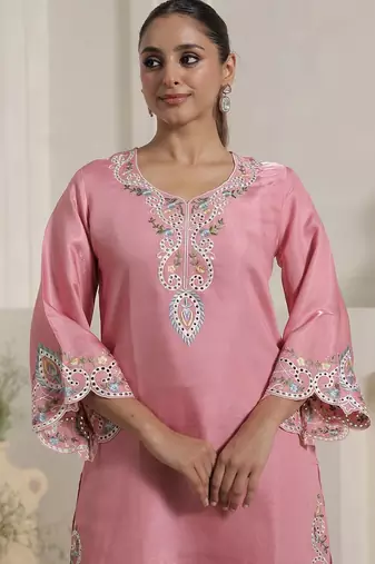 Women Floral Embroidered Regular Thread Work Kurta with Palazzos