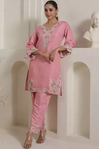 Women Floral Embroidered Regular Thread Work Kurta with Palazzos