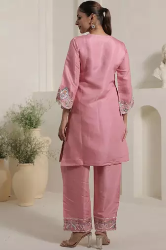 Women Floral Embroidered Regular Thread Work Kurta with Palazzos