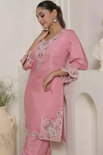 Women Floral Embroidered Regular Thread Work Kurta with Palazzos