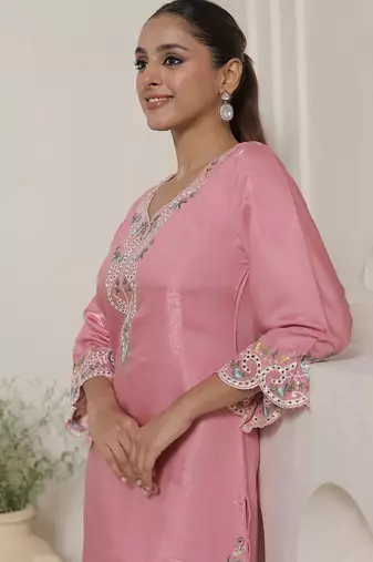 Women Floral Embroidered Regular Thread Work Kurta with Palazzos