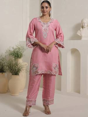 Women Floral Embroidered Regular Thread Work Kurta with Palazzos 7