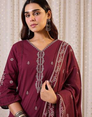 Women Ethnic Motifs Printed Pure Cotton Kurta with Trouser & Dupatta 2