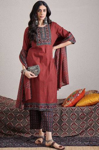 women ethnic motifs printed regular mirror work  cotton kurta with trousers & with dupatta