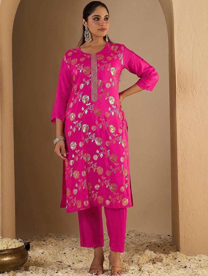Floral Printed Straight Kurta With Trousers & Dupatta
