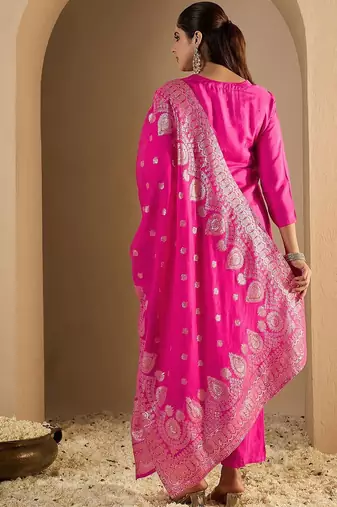 Floral Printed Straight Kurta With Trousers & Dupatta
