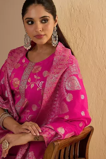 Floral Printed Straight Kurta With Trousers & Dupatta