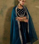 Ethnic Motifs Embroidered Round Neck Zari Velvet Kurta With Trousers & Dupatta