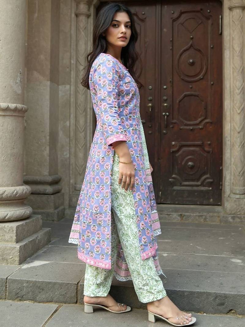 Floral Printed Round Neck Pure Cotton Straight Kurta With Trousers & Dupatta