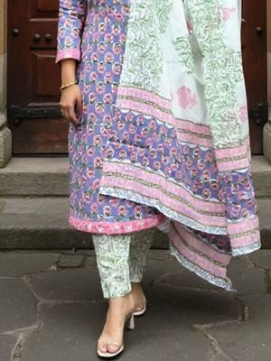 Floral Printed Round Neck Pure Cotton Straight Kurta With Trousers & Dupatta 5