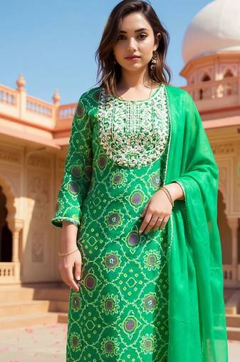 Ethnic Motifs Embroidered Sequinned Straight Kurta With Trousers & Dupatta
