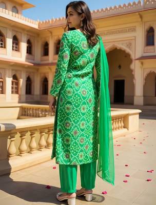 Ethnic Motifs Embroidered Sequinned Straight Kurta With Trousers & Dupatta 3