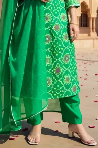 Ethnic Motifs Embroidered Sequinned Straight Kurta With Trousers & Dupatta