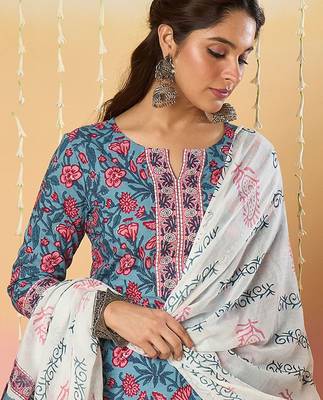 Floral Printed Notch Neck Pure Cotton Kurta With Trousers & Dupatta 2