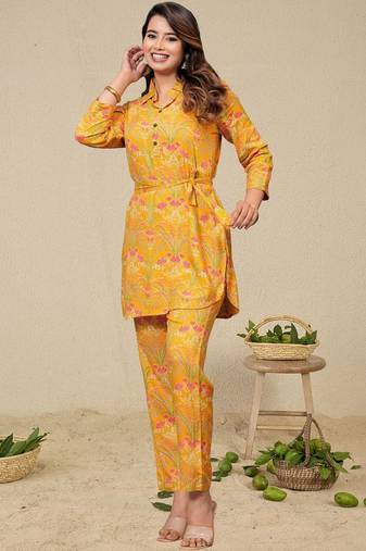 Floral Printed Shirt Collar Kurta With Trousers