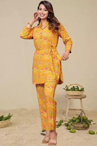 Floral Printed Shirt Collar Kurta With Trousers