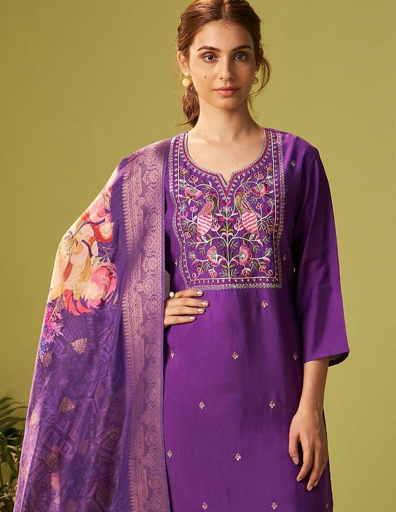 Women Floral Embroidered Kurta with Trousers & Dupatta