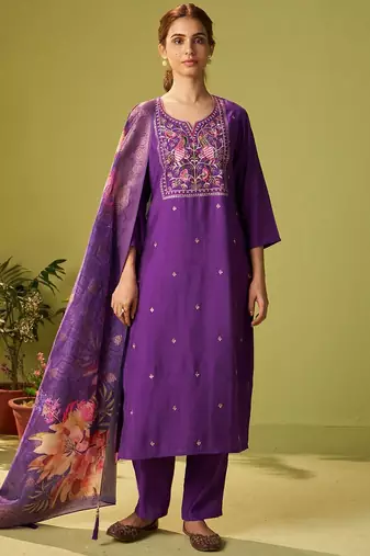 Women Floral Embroidered Kurta with Trousers & Dupatta
