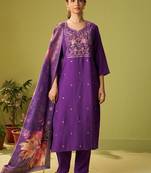 Women Floral Embroidered Kurta with Trousers & Dupatta