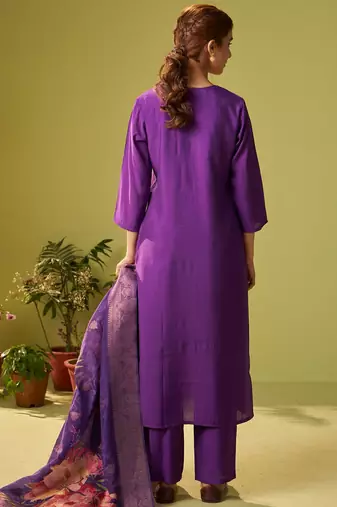 Women Floral Embroidered Kurta with Trousers & Dupatta