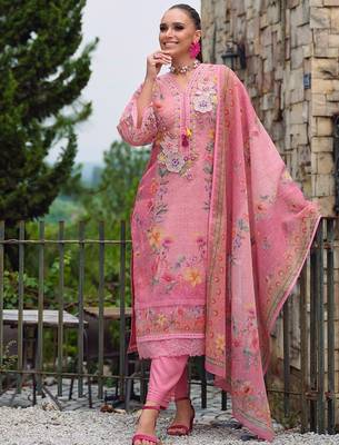 Women Floral Embroidered Beads and Stones Kurta with Trousers & With Dupatta 1