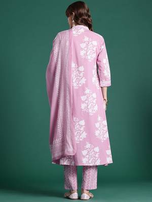 Floral Printed Pure Cotton Kurta with Trousers & Dupatta 6
