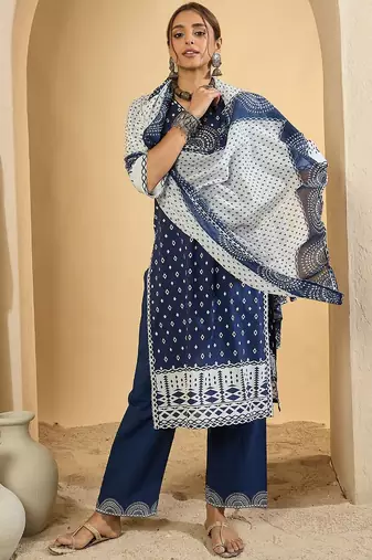 Geometric Printed V-Neck Pure Cotton Straight Kurta With Trousers & Dupatta
