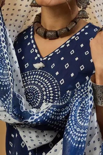 Geometric Printed V-Neck Pure Cotton Straight Kurta With Trousers & Dupatta