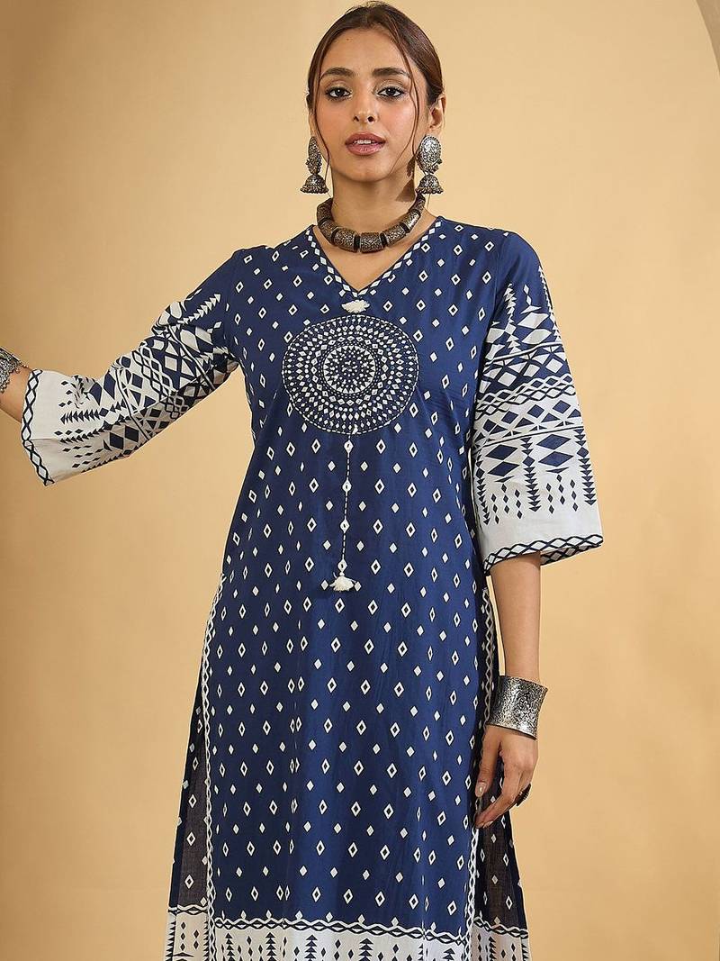 Geometric Printed V-Neck Pure Cotton Straight Kurta With Trousers & Dupatta