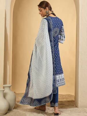 Geometric Printed V-Neck Pure Cotton Straight Kurta With Trousers & Dupatta 5