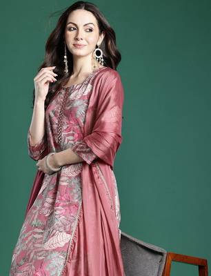 Floral Printed Kurta with Trousers & Dupatta 2
