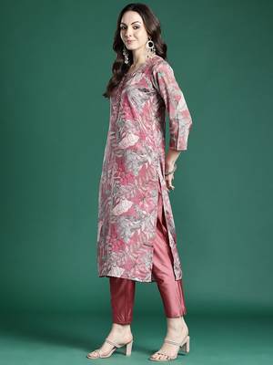 Floral Printed Kurta with Trousers & Dupatta 7